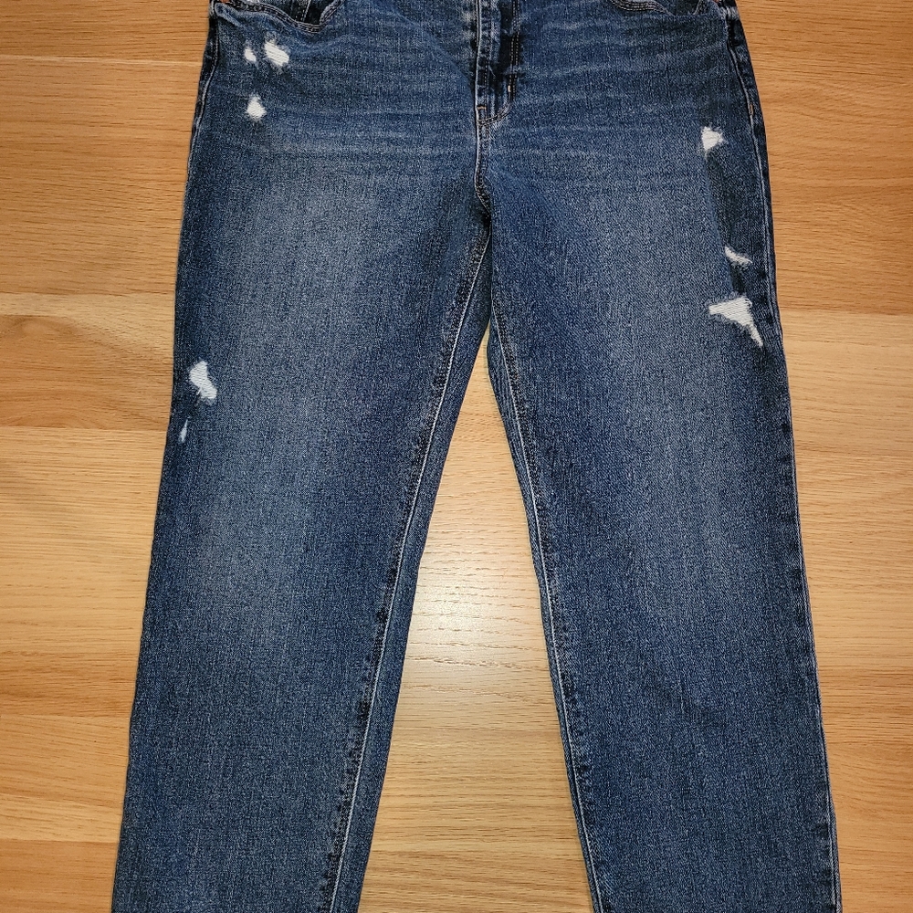 Old Navy Mid Rise Boyfriend Jeans - Picture 3 of 7